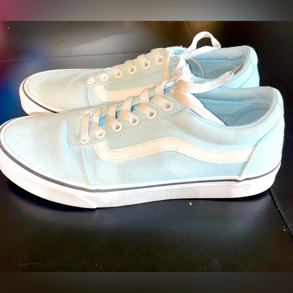 Vans Shoes - Vans EUC ladies old skool classic baby blue sneakers shoes sz 9.5